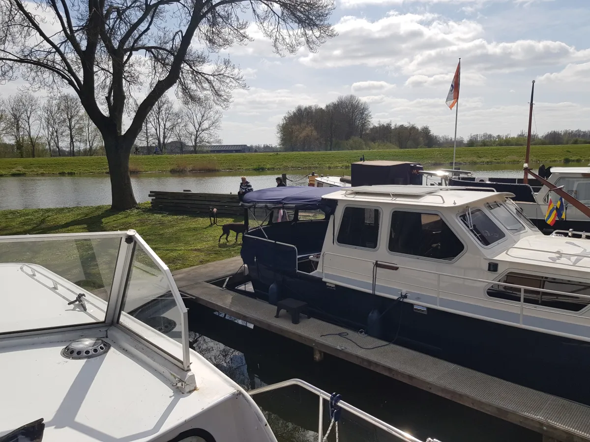 Steel Motorboat Hooveld 999