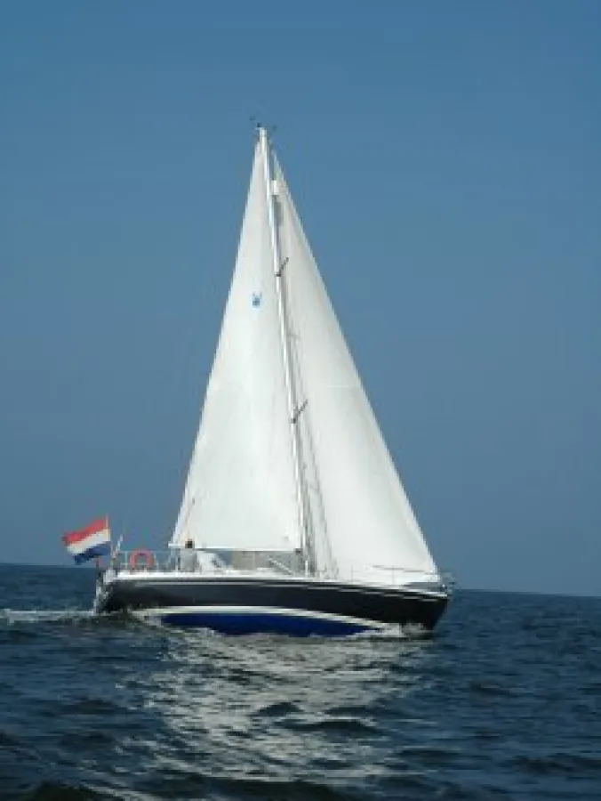 Polyester Sailboat Victoire 11.22