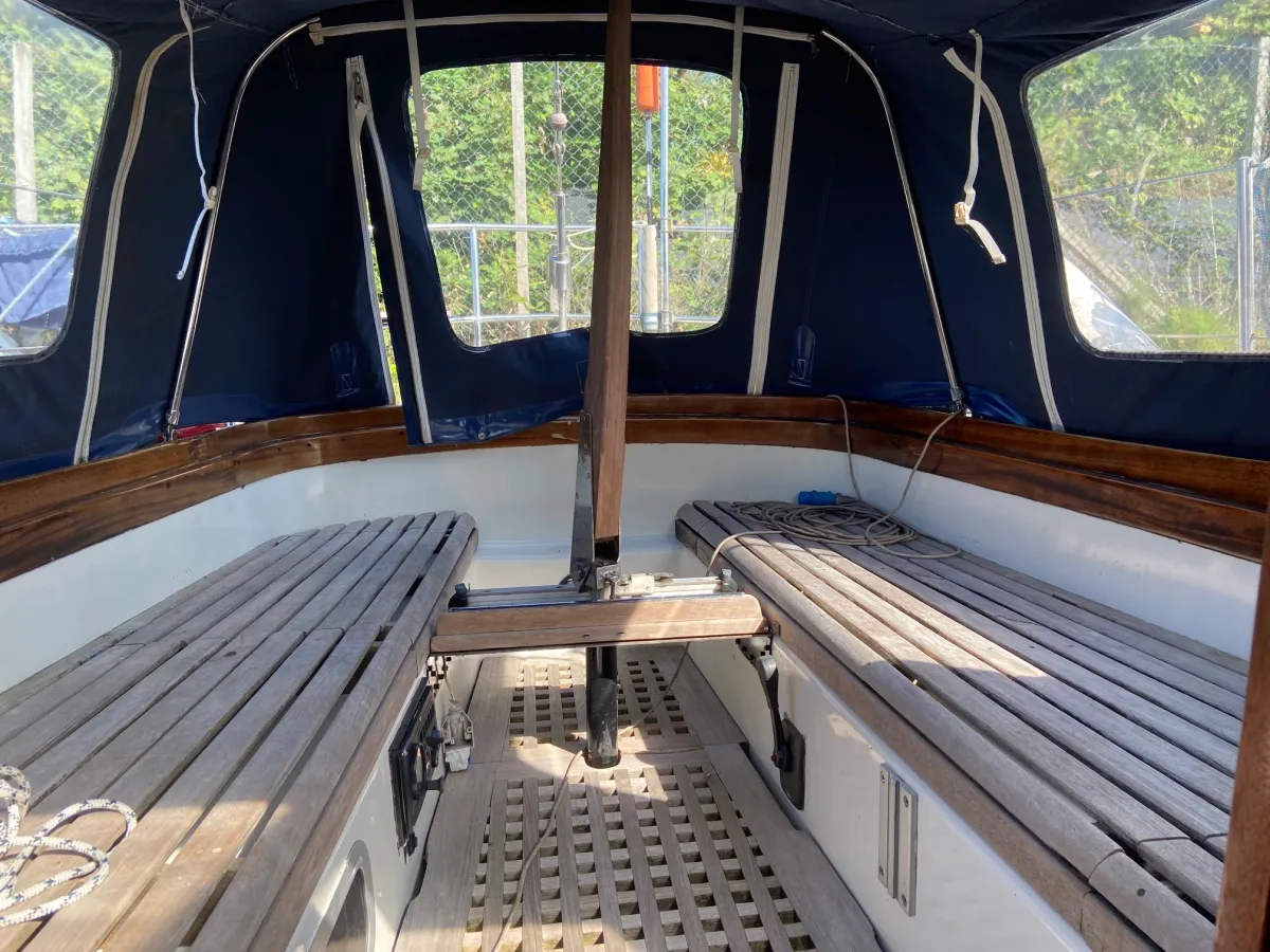 Polyester Sailboat Nordia 35