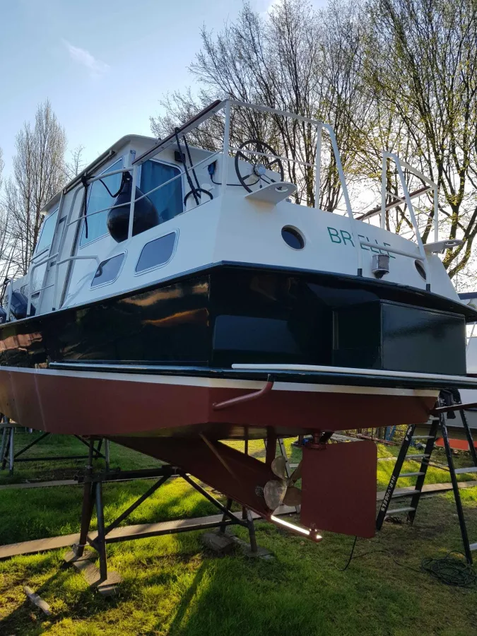 Steel Motorboat Doerak 950 AK