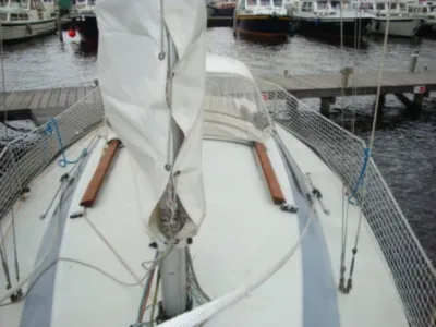 Polyester Sailboat Dufour 1800 Photo 20