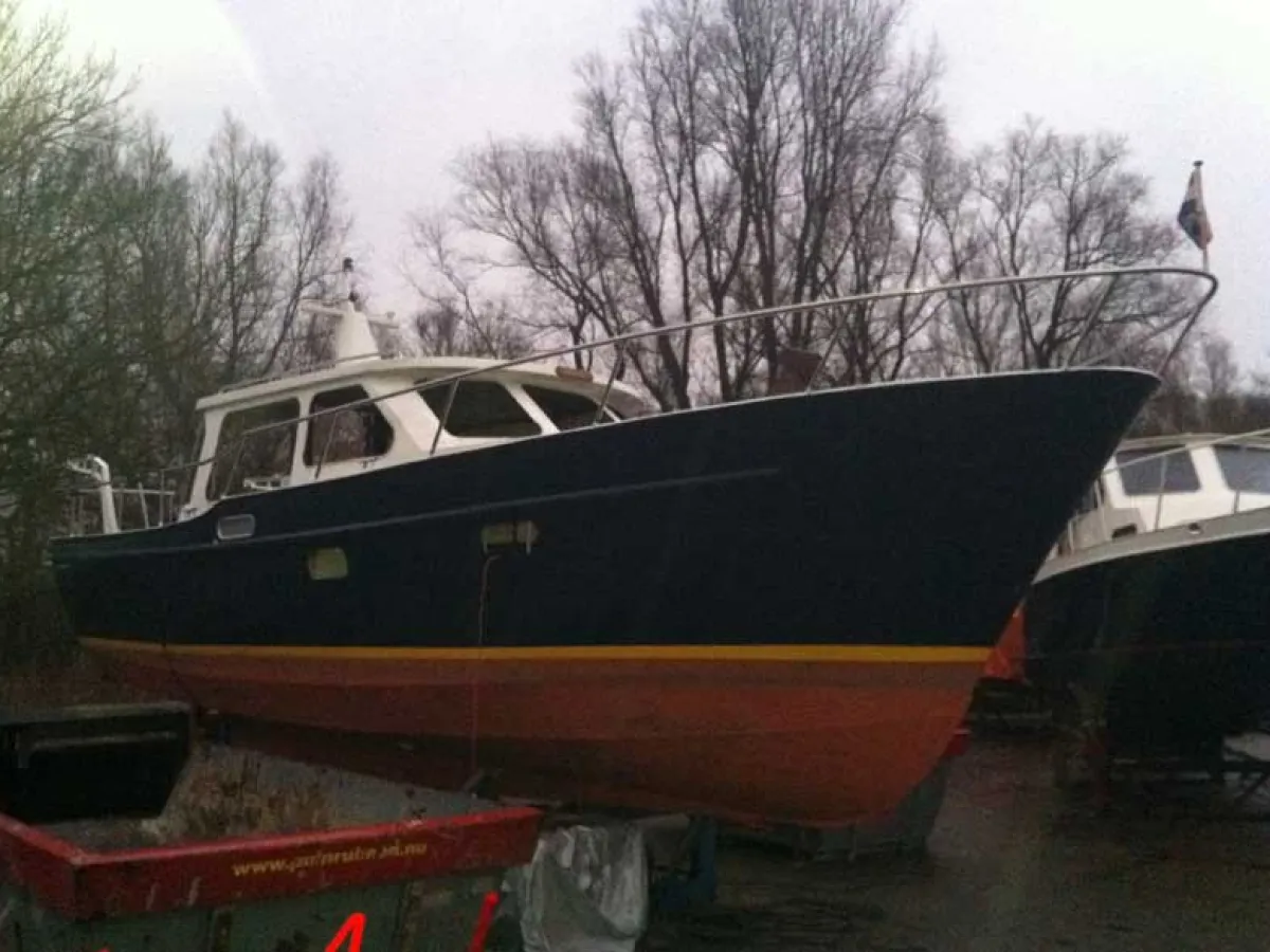 Steel Motorboat Patrol vessel 900- Casco