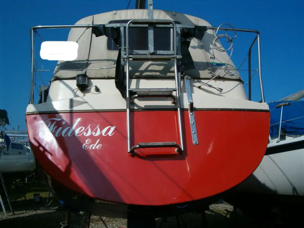 Polyester Sailboat Dehler Duetta