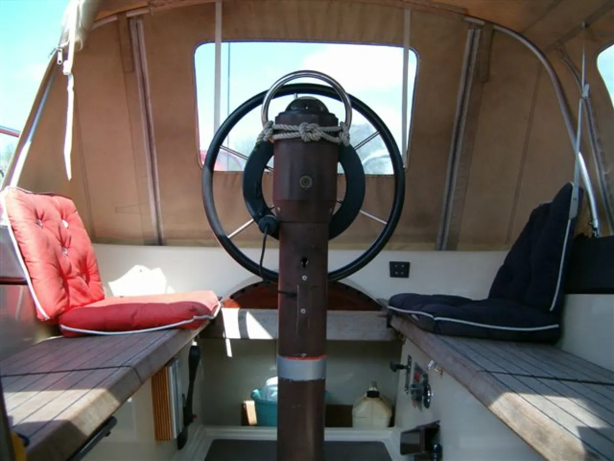 Polyester Sailboat Dehler Duetta