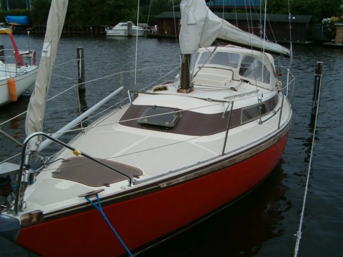 Polyester Sailboat Dehler Duetta