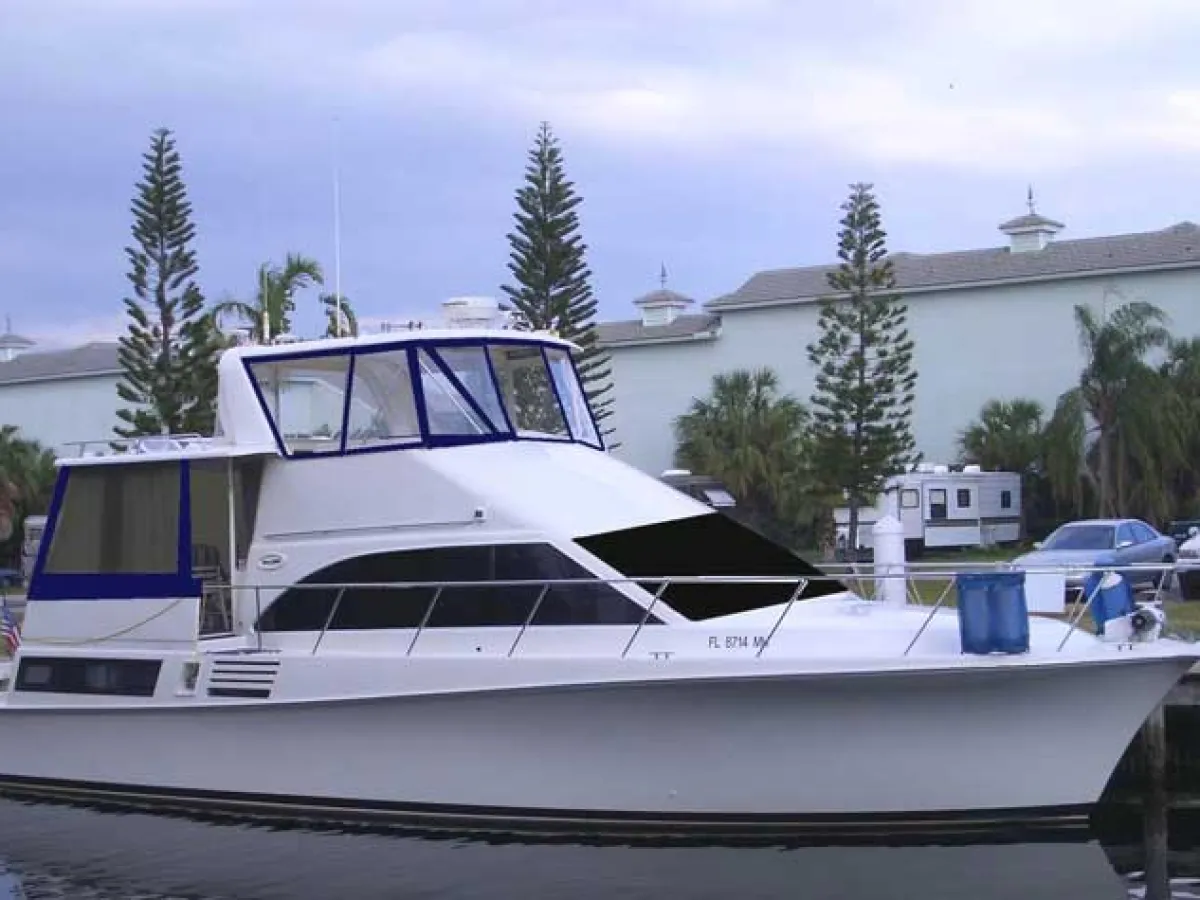 Polyester Motorboat Ocean Yachts 48