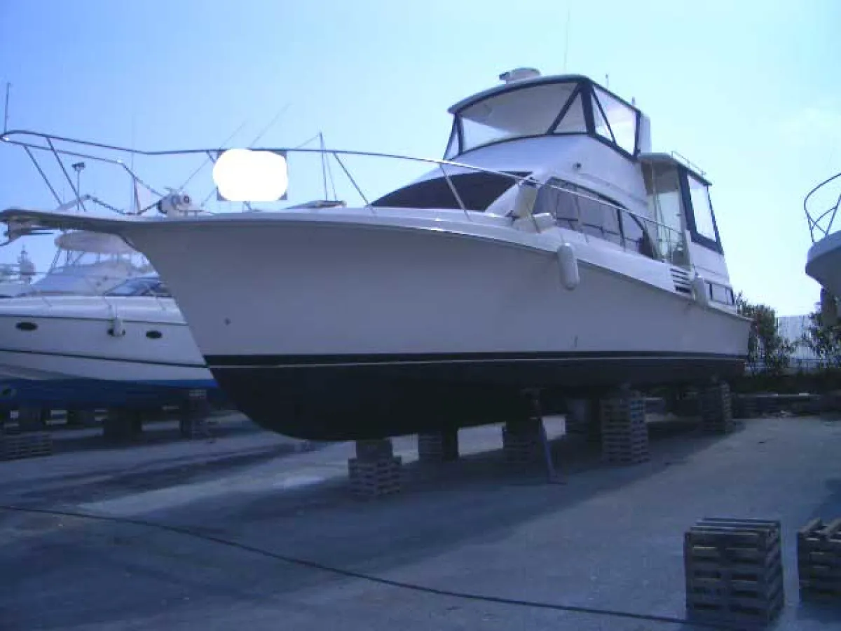 Polyester Motorboat Ocean Yachts 48