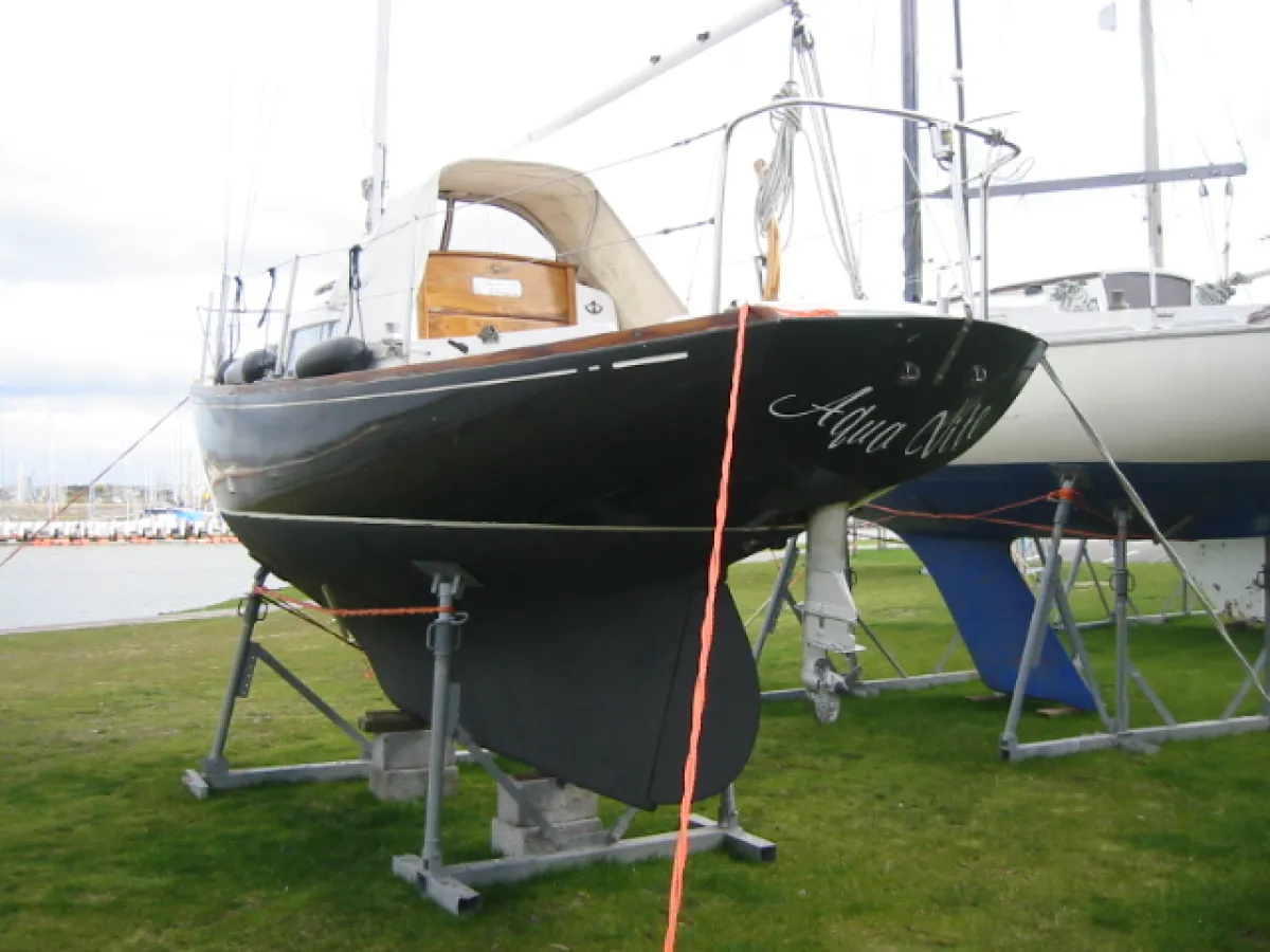 Polyester Sailboat Meridian 25