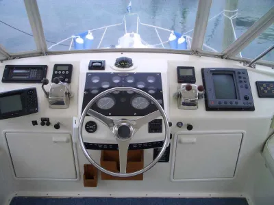 Polyester Motorboat Ocean Yachts 48 Photo 7