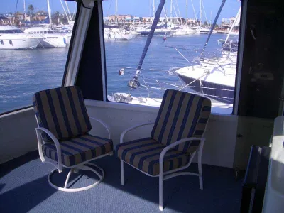 Polyester Motorboat Ocean Yachts 48 Photo 9