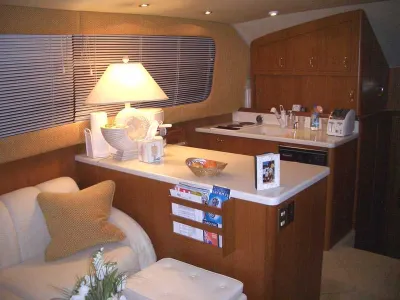 Polyester Motorboat Ocean Yachts 48 Photo 15