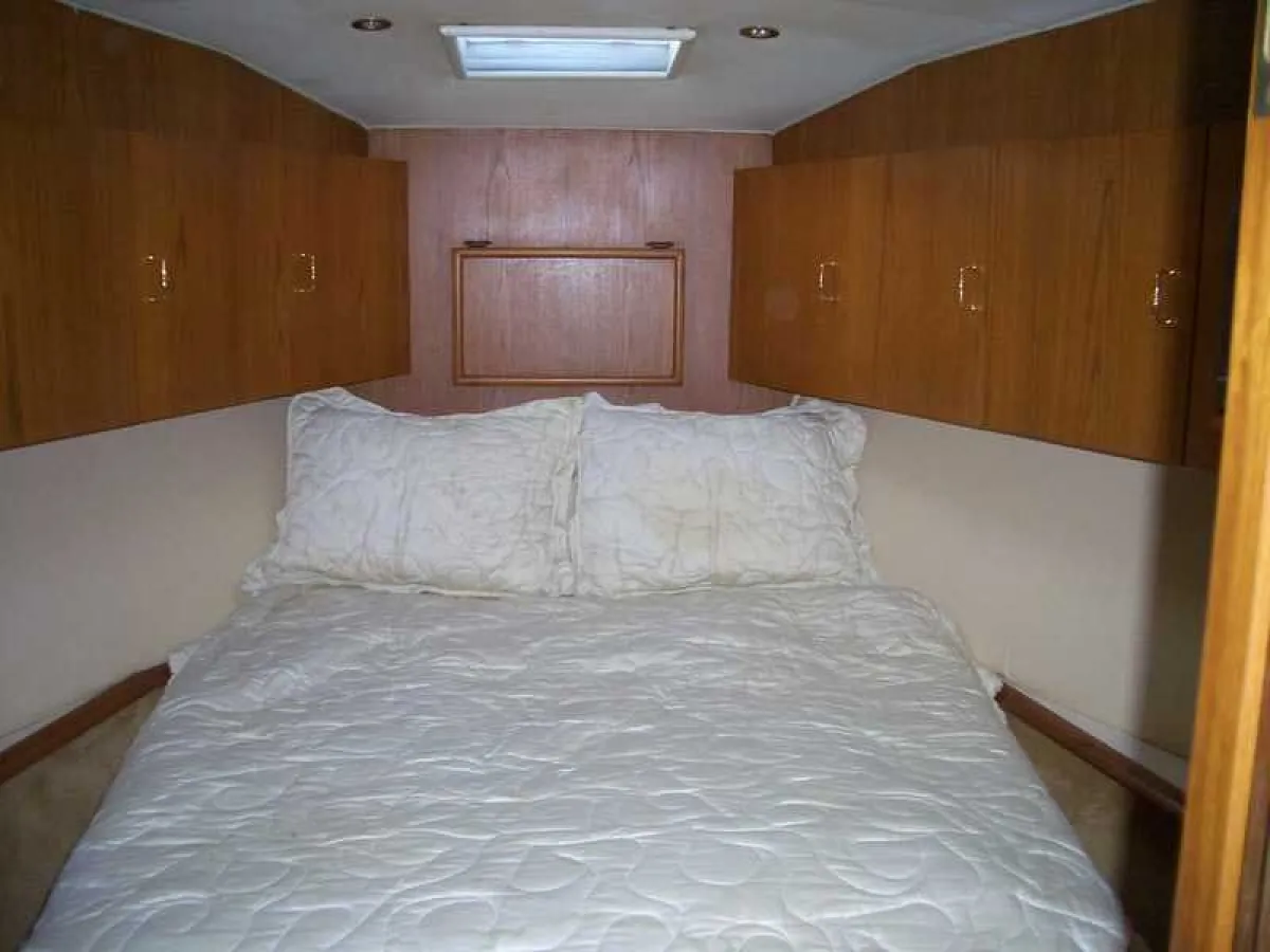 Polyester Motorboat Ocean Yachts 48