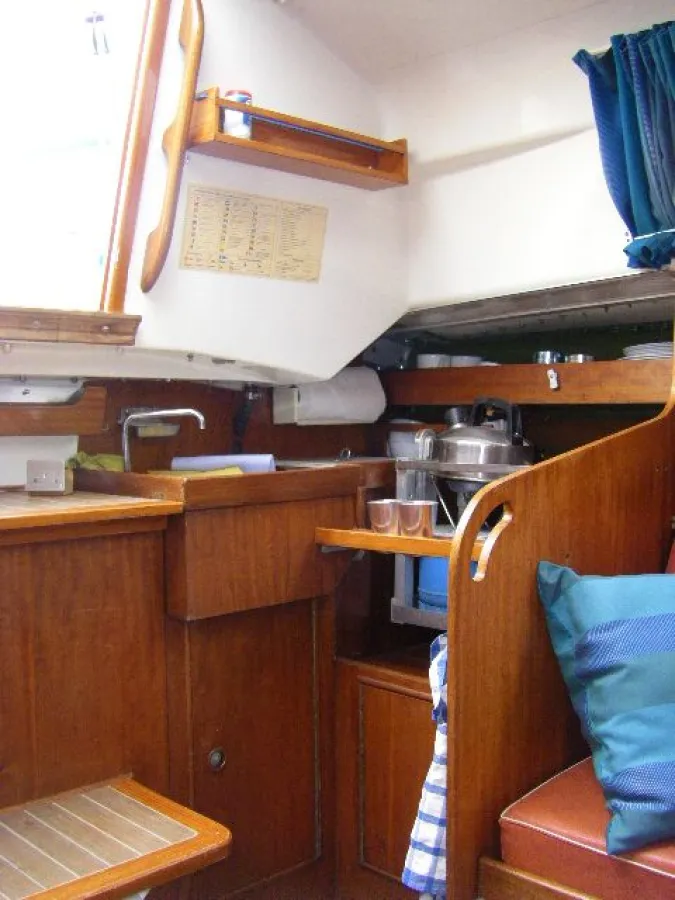 Polyester Sailboat Spirit 28