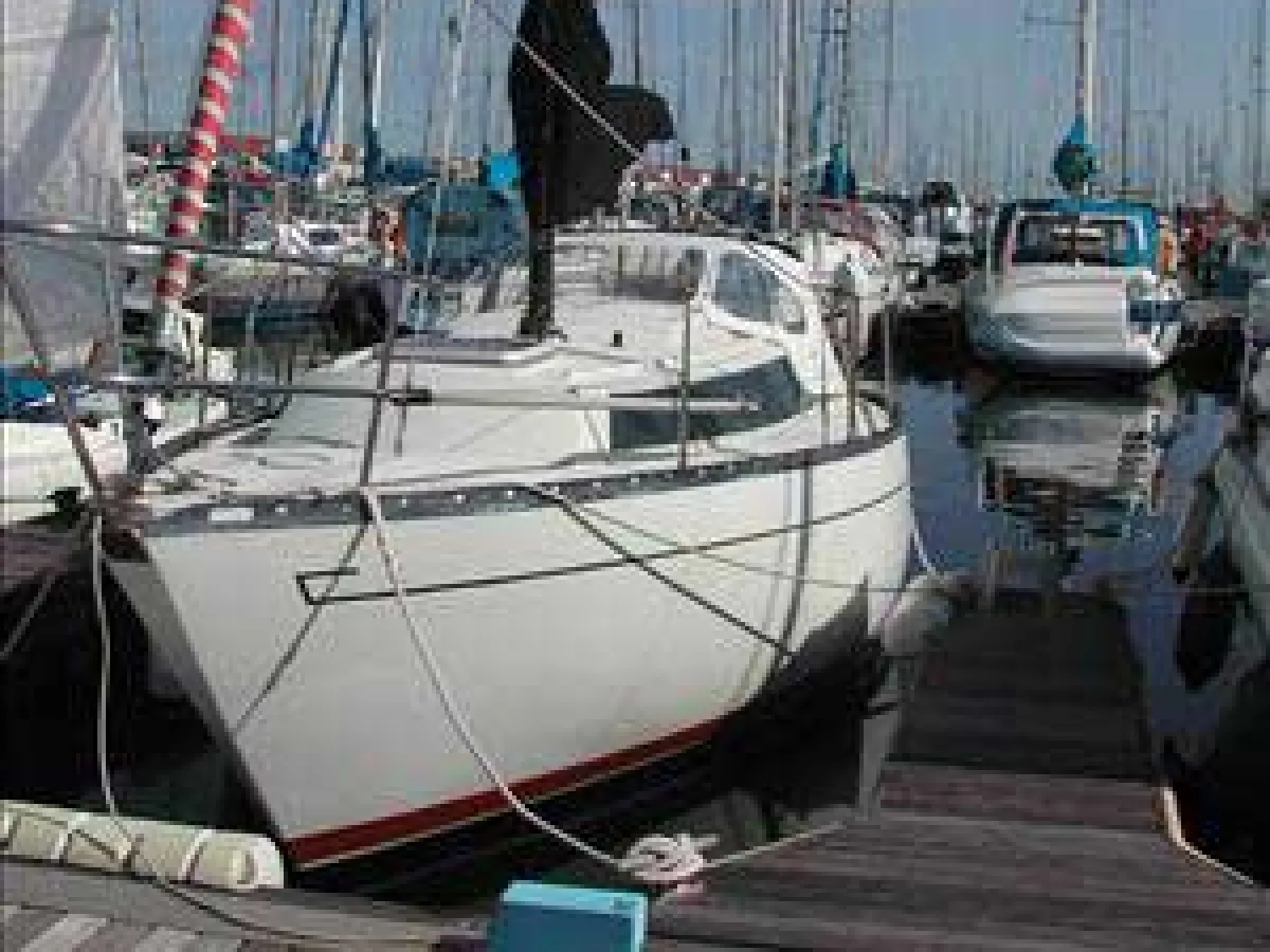 Polyester Sailboat Mirage 28