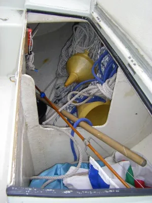 Polyester Sailboat Spirit 28 Photo 24