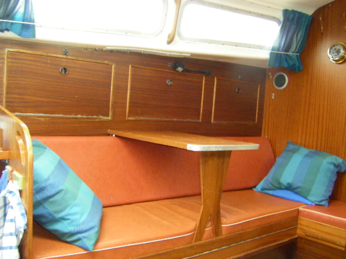 Polyester Sailboat Spirit 28