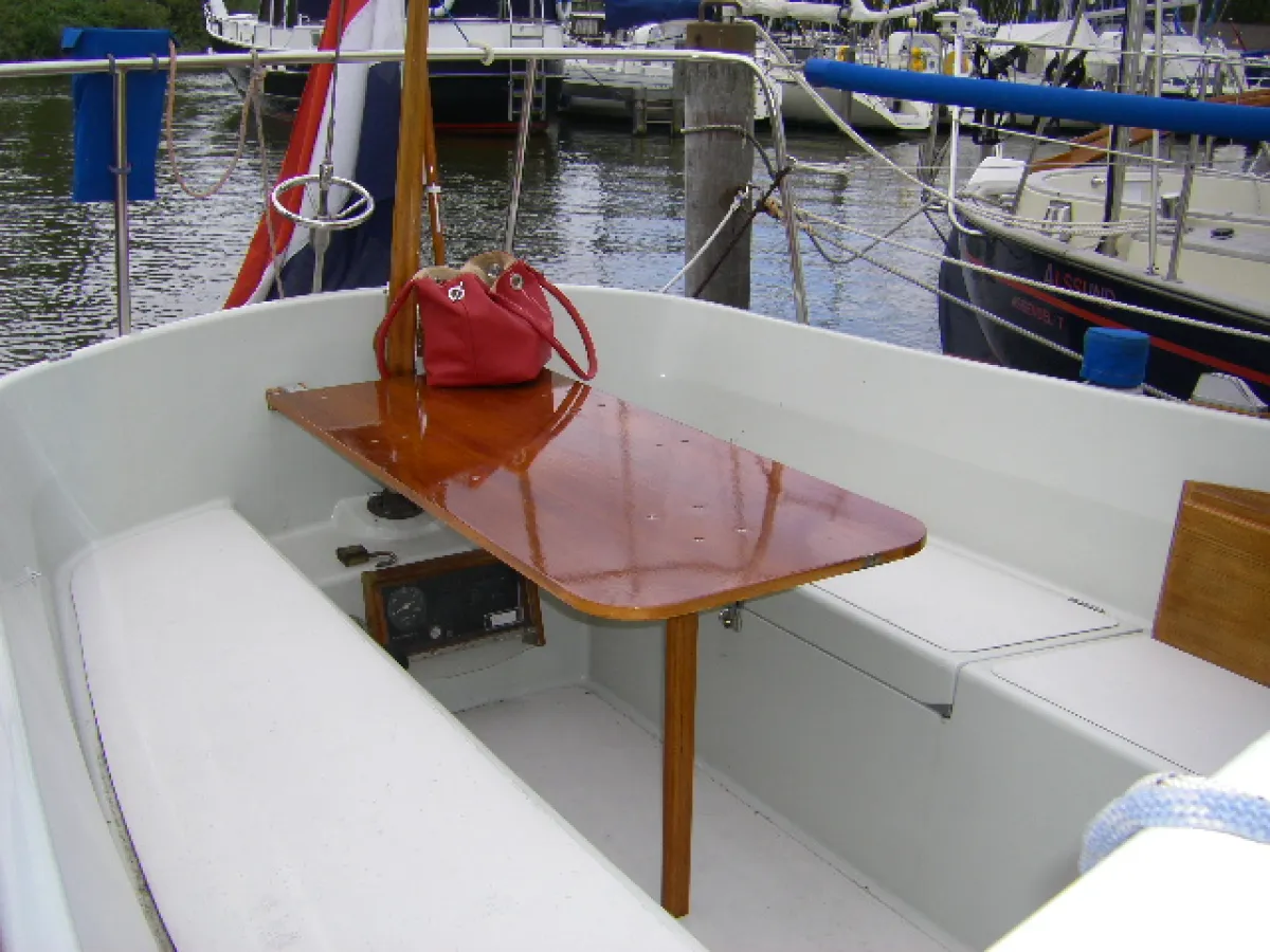 Polyester Sailboat Spirit 28