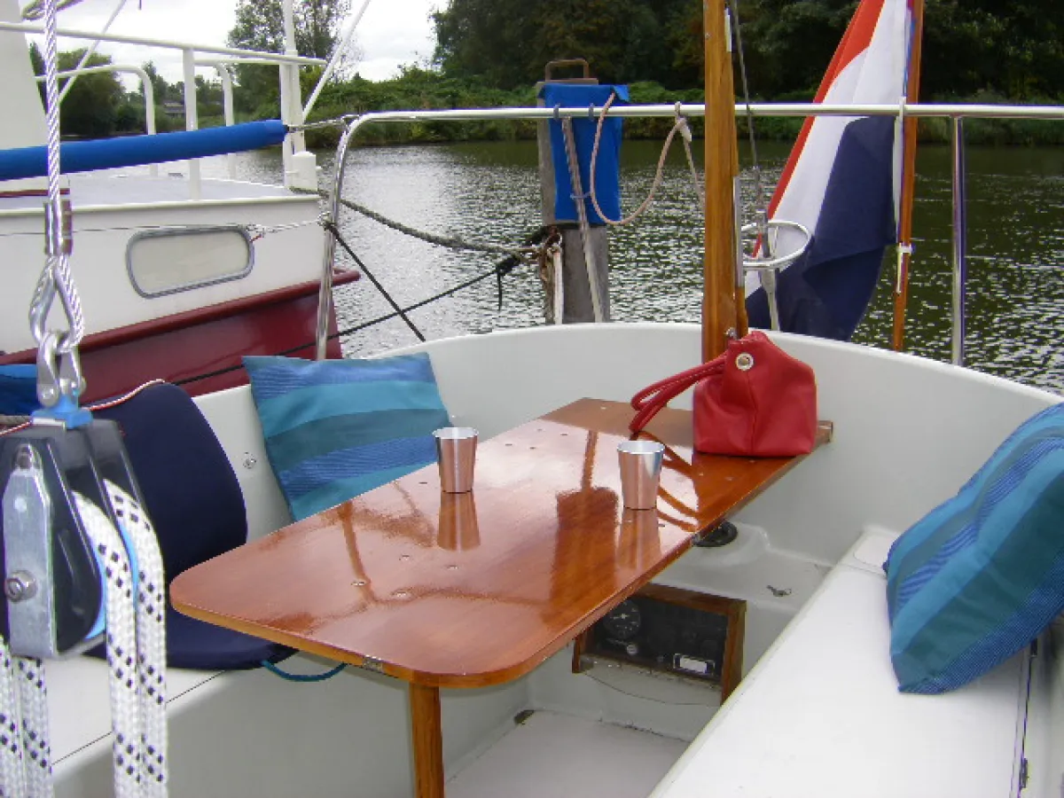 Polyester Sailboat Spirit 28