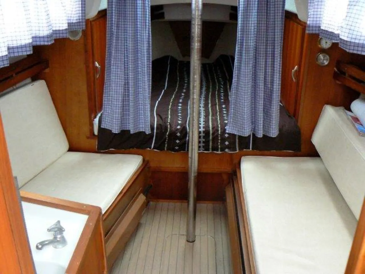 Polyester Sailboat Kievit 820