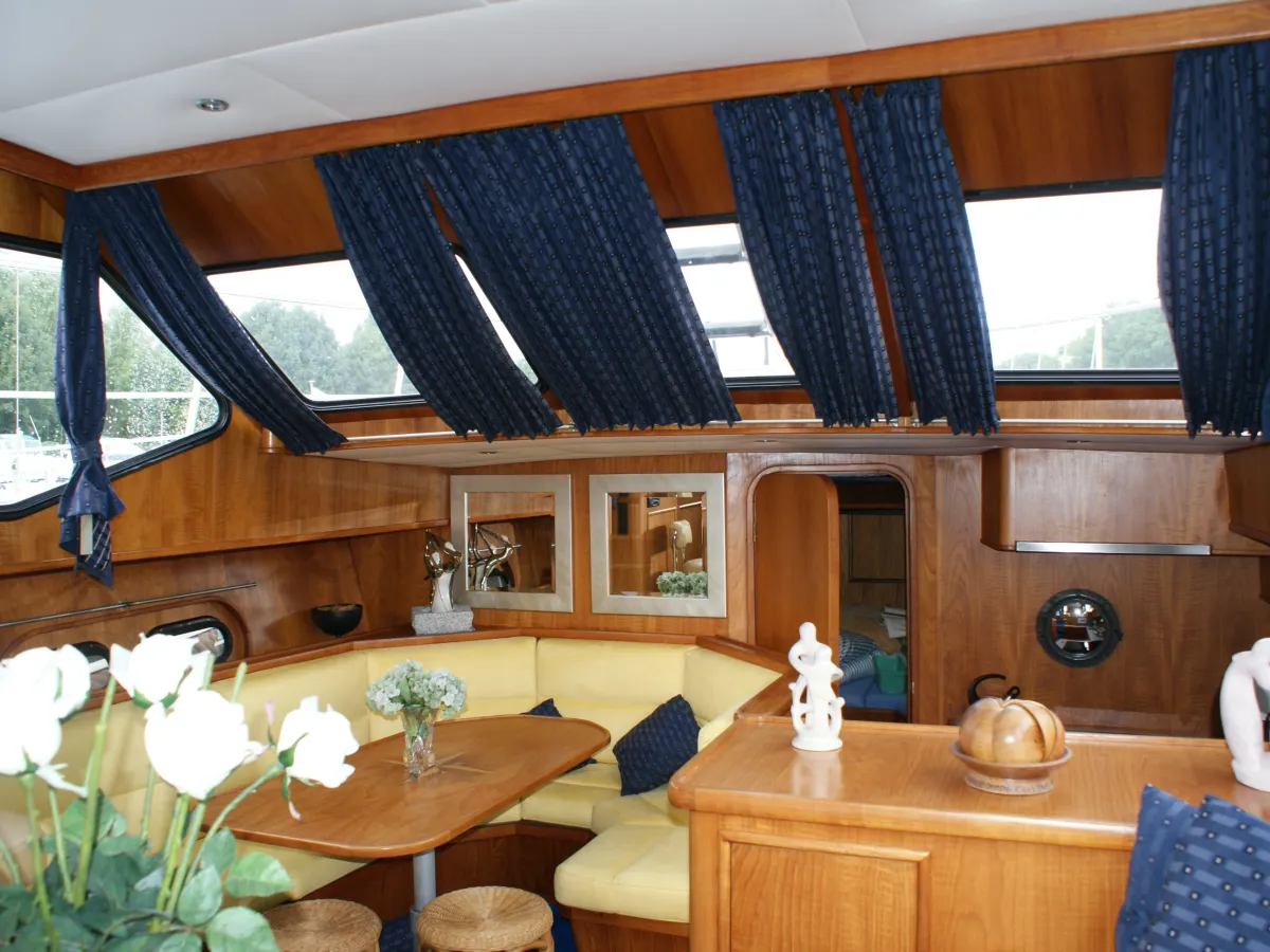 Steel Motorboat Pacific Allure 136