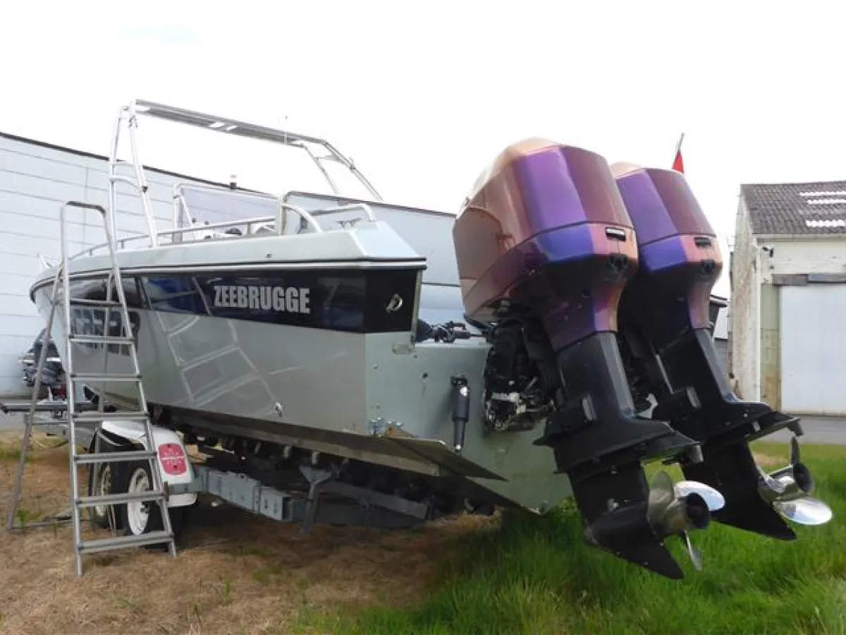 Polyester Speedboat Wellcraft 30