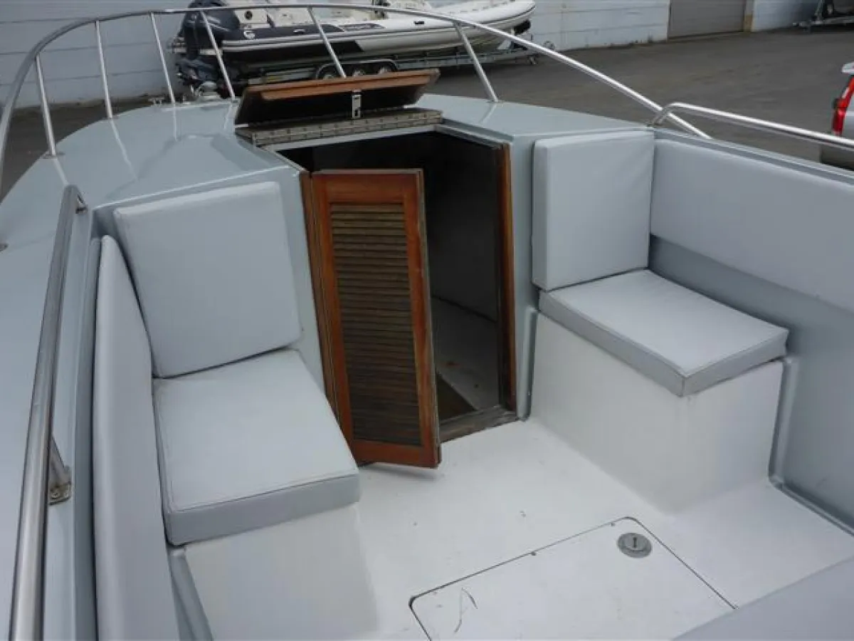 Polyester Speedboat Wellcraft 30