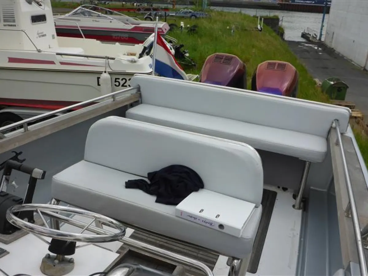 Polyester Speedboat Wellcraft 30