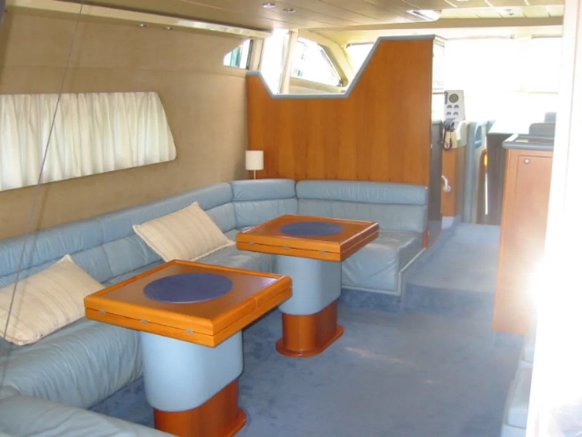 Polyester Motorboat Ferretti 58 Altura