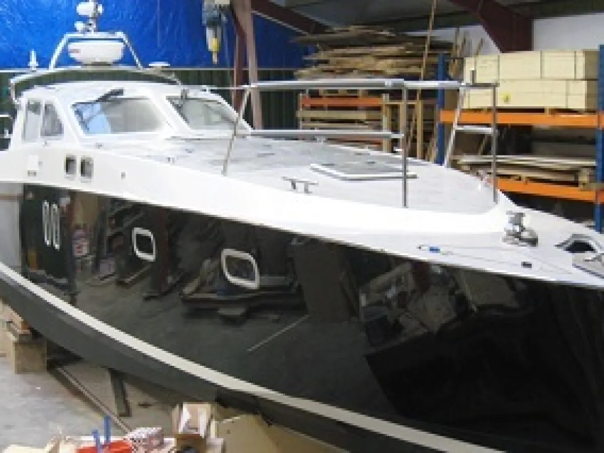 Polyester Motorboat Nieland Boxer 39 HYBRIDE