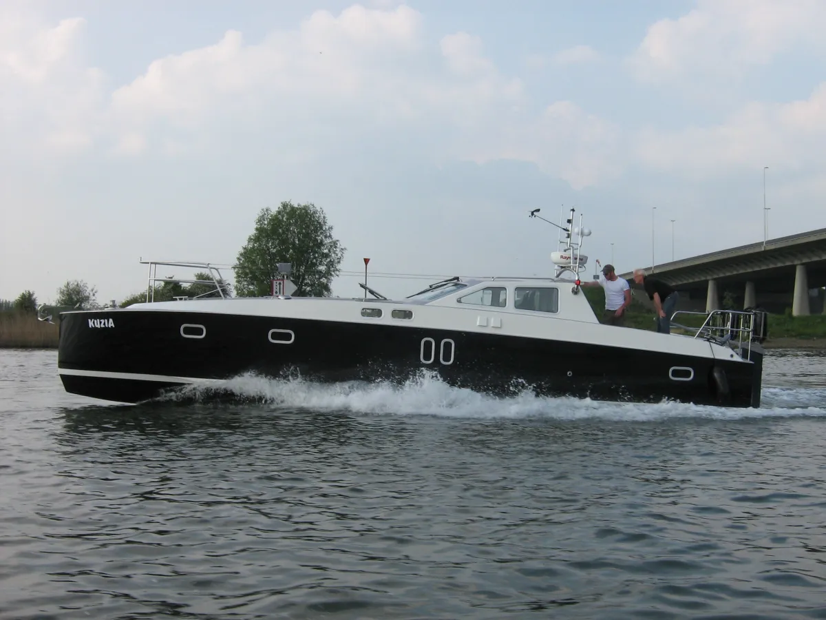 Polyester Motorboat Nieland Boxer 39 HYBRIDE