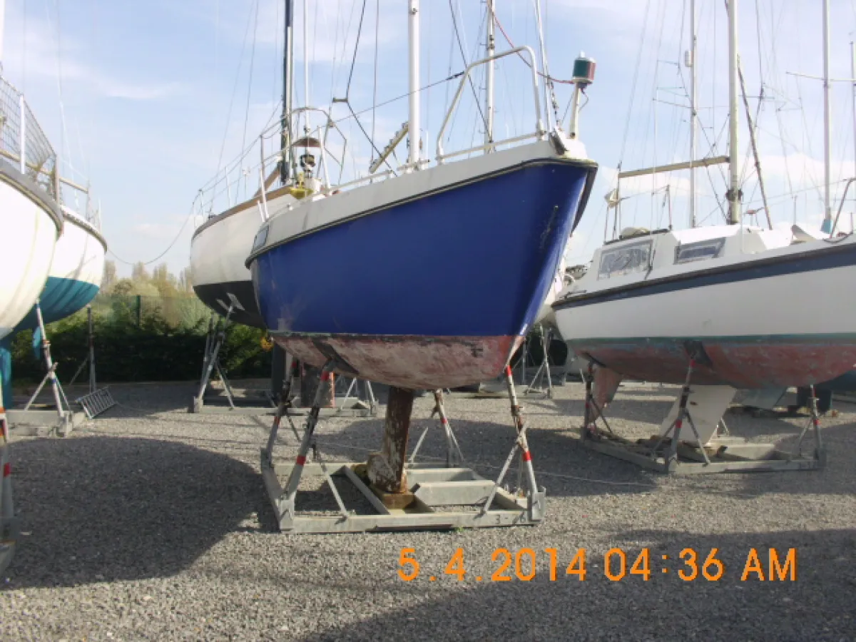 Polyester Sailboat Etap 22