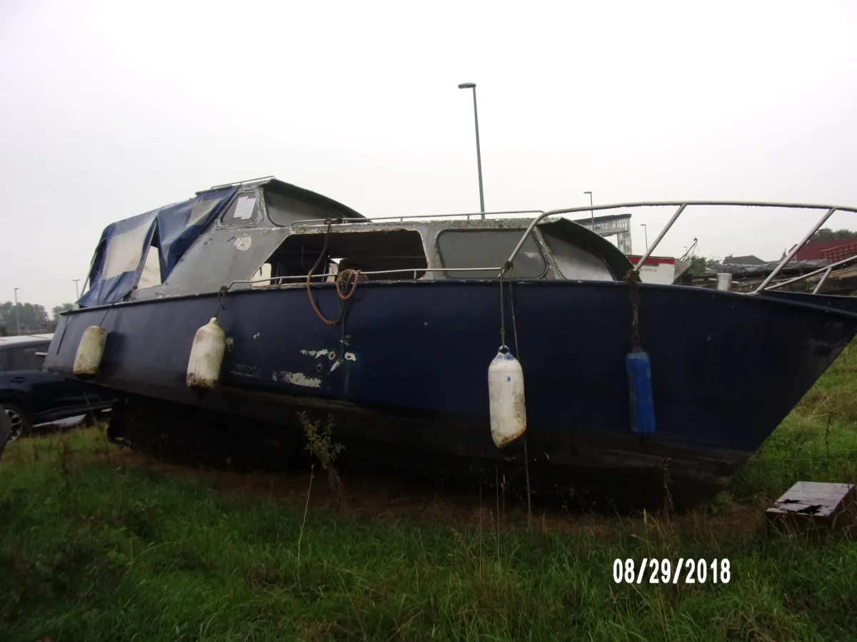 Steel Budgetboat Motor cruiser Staal