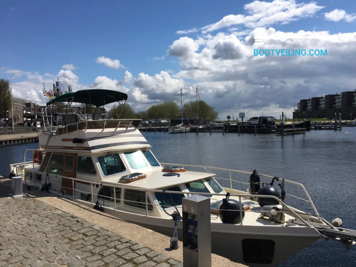 Steel Motorboat Palma 37