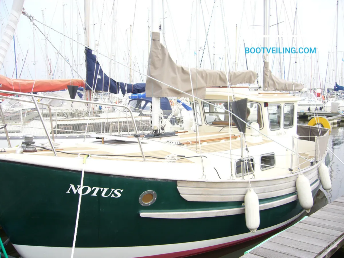 Polyester Sailboat Fisher 25