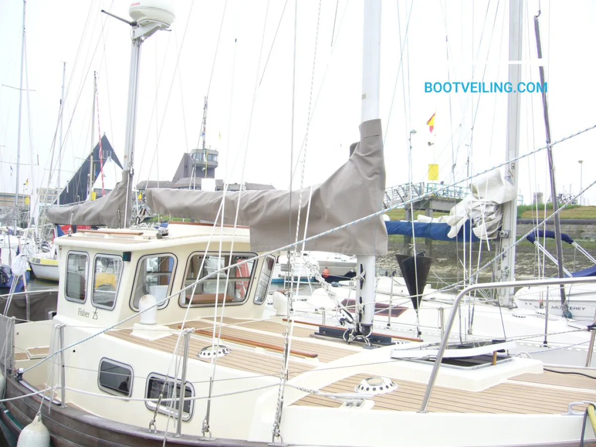 Polyester Sailboat Fisher 25