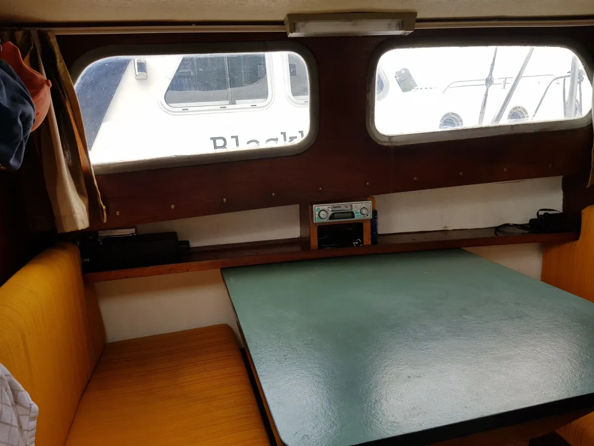 Polyester Budgetboat Cabin sailboat Dompkruiser