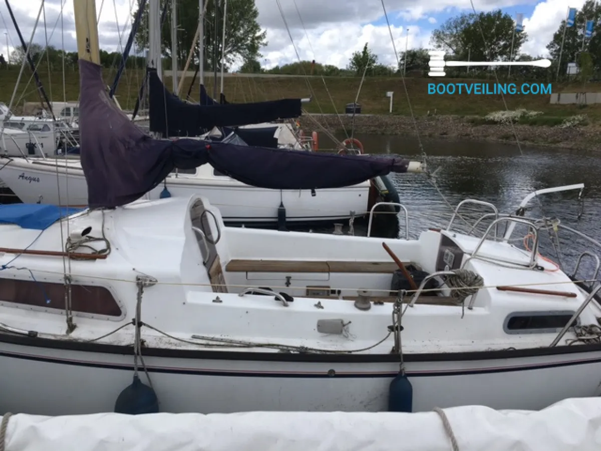 Polyester Sailboat Van de Stadt 710