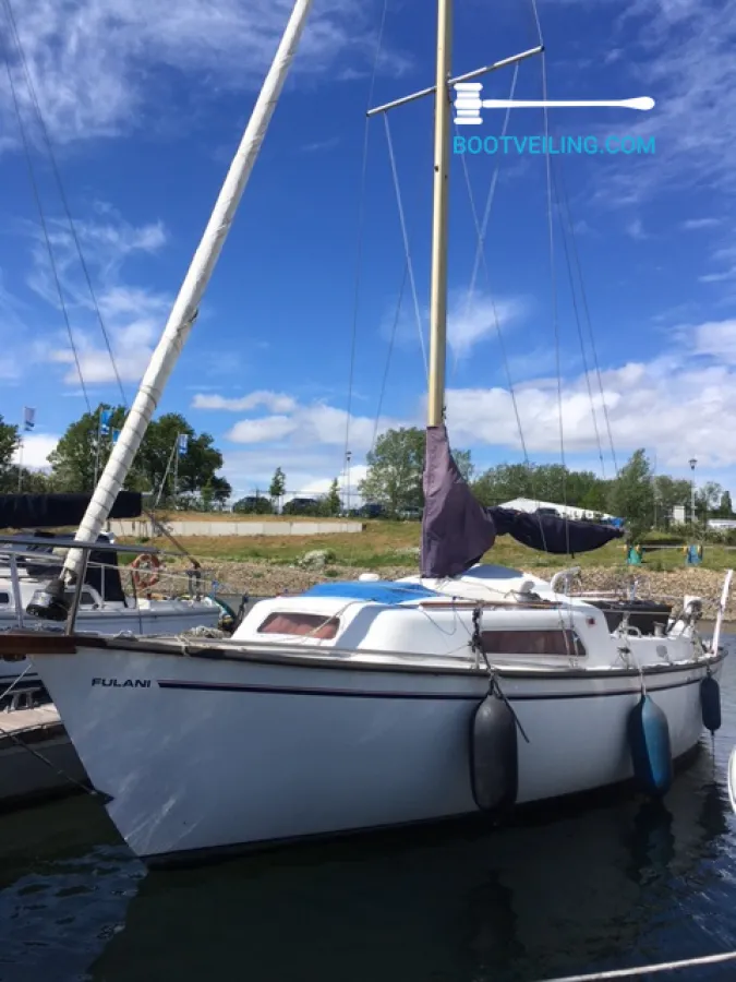 Polyester Sailboat Van de Stadt 710