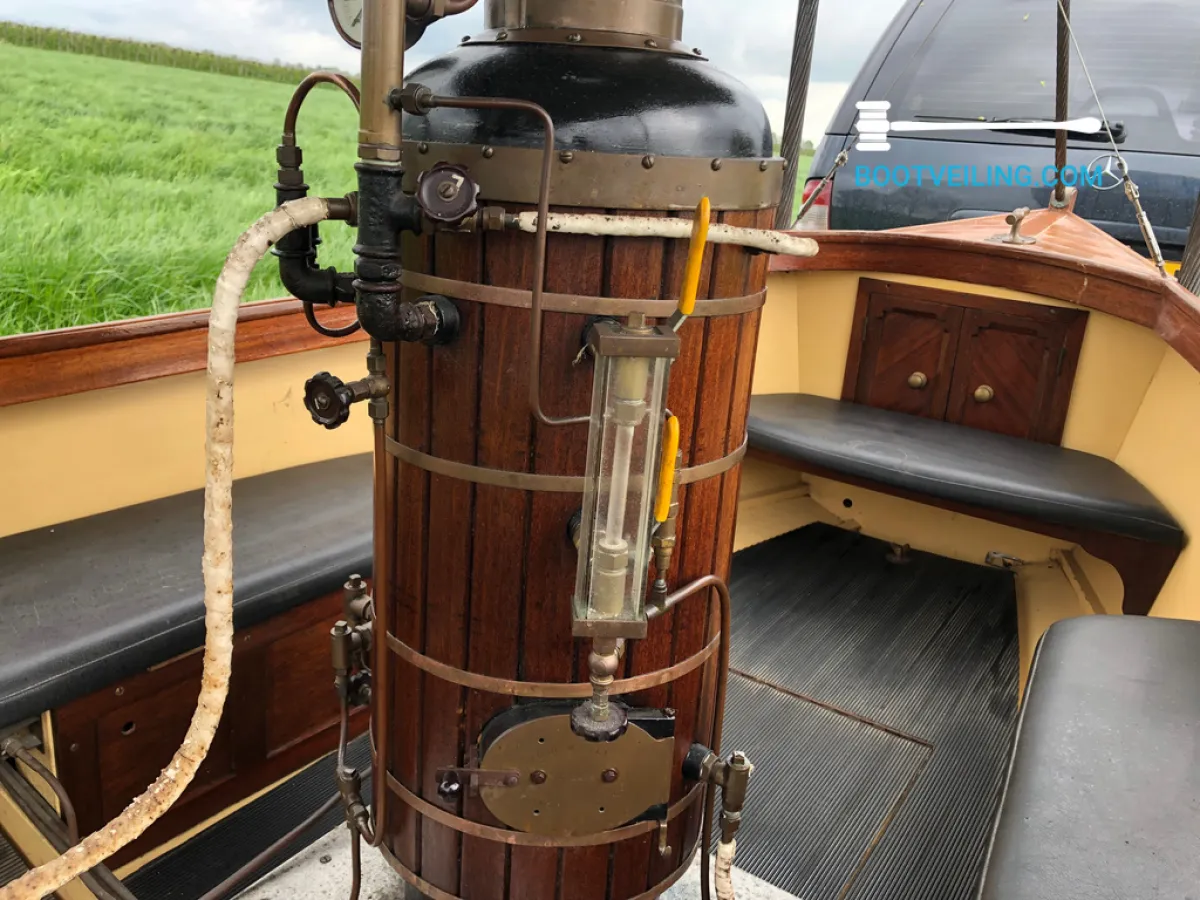 Wood Sloop Steamboat 12