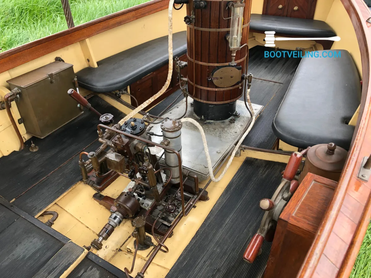 Wood Sloop Steamboat 12