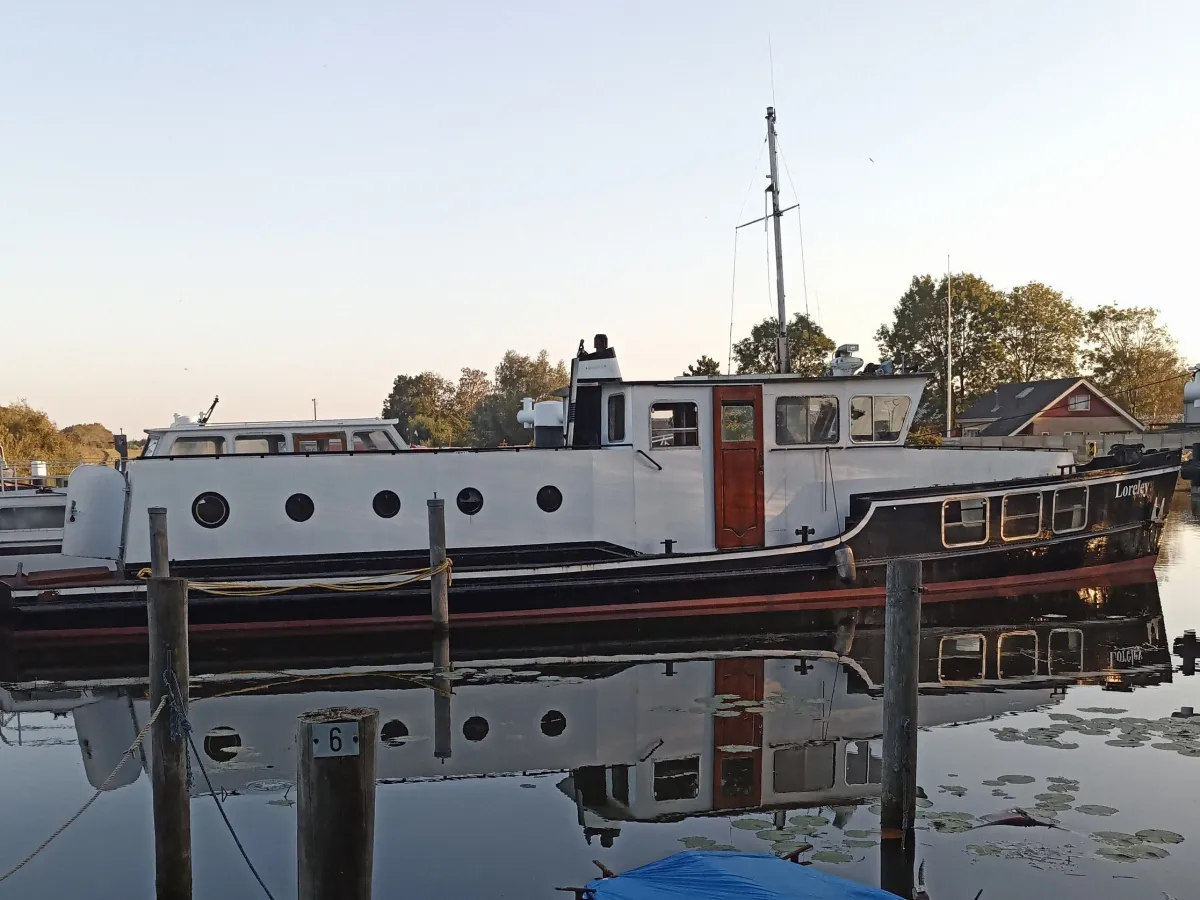 Steel Motorboat Houseboat 57 (Varend)