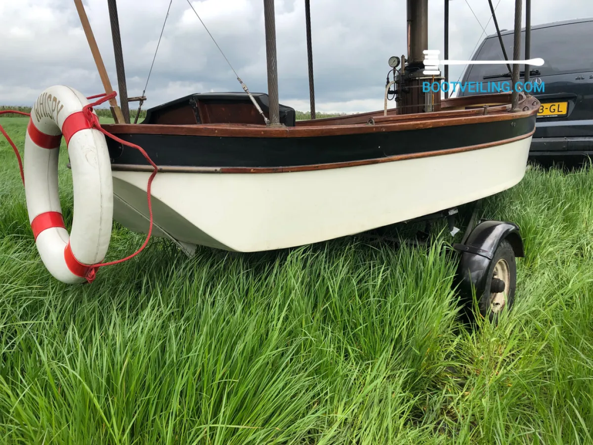 Wood Sloop Steamboat 12