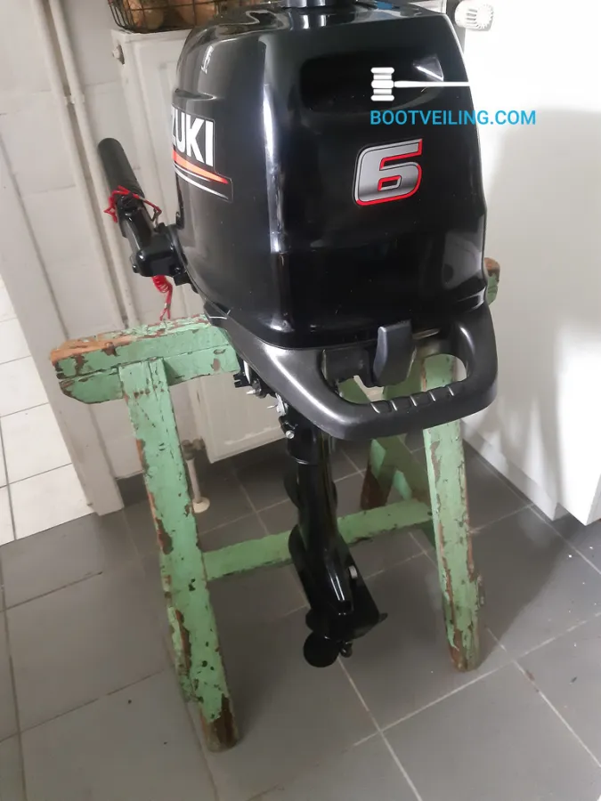 Polyester Open motorboot Whaly 270