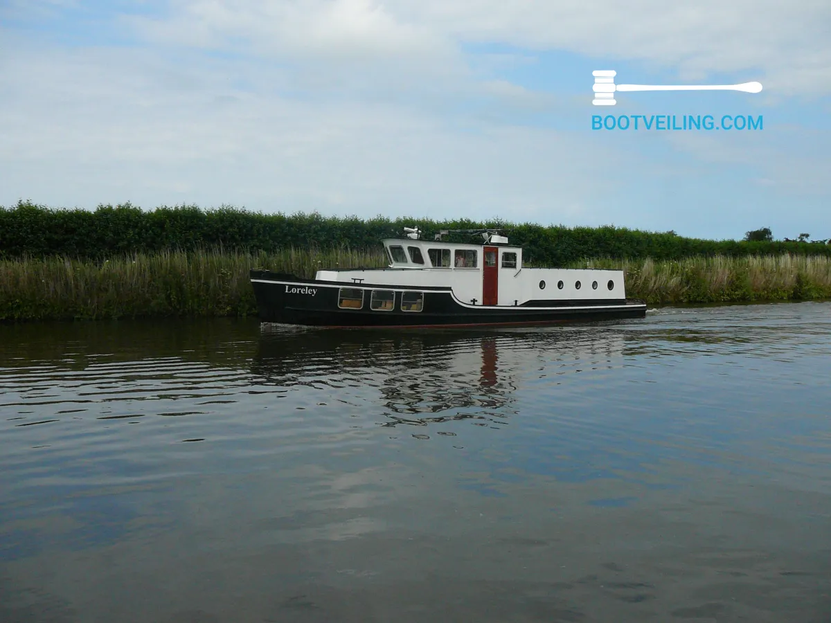 Steel Motorboat Houseboat 57 (Varend)