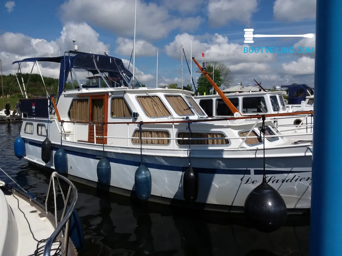 Steel Motorboat Pedro 34