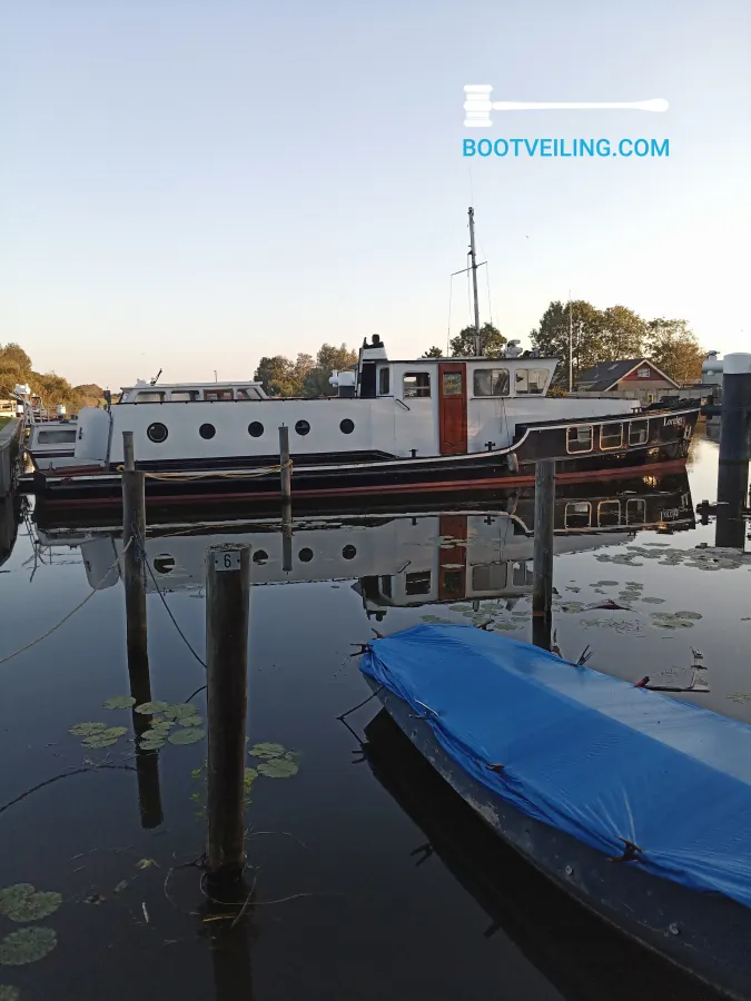 Steel Motorboat Houseboat 57 (Varend)