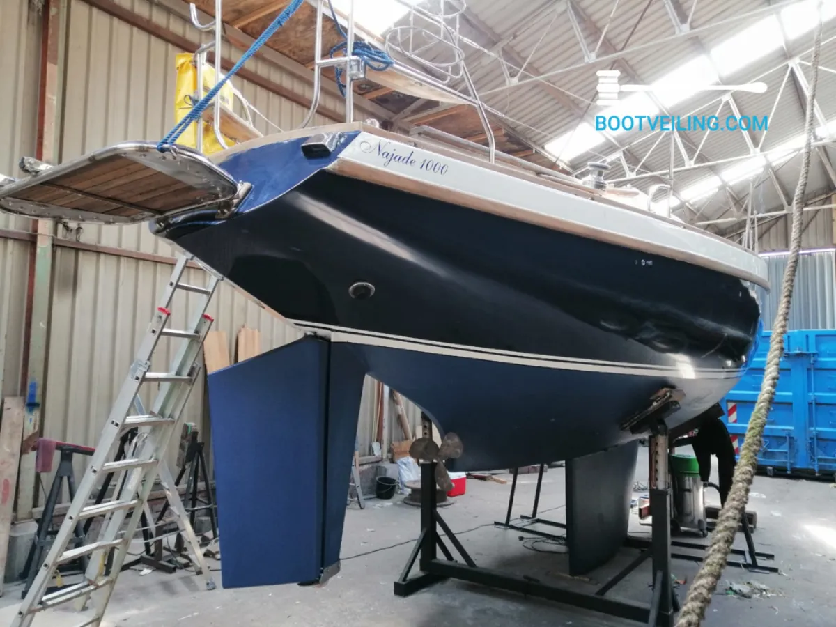 Polyester Sailboat Najade 1000