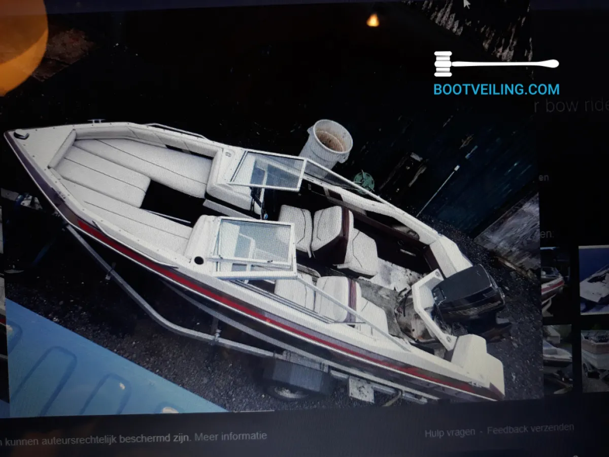 Composite Speedboat Maxum 1700 XR