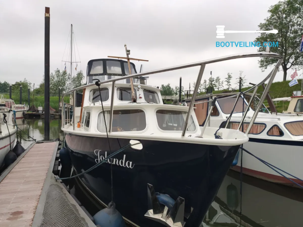 Stahl Motorboot Babilja 1000AK