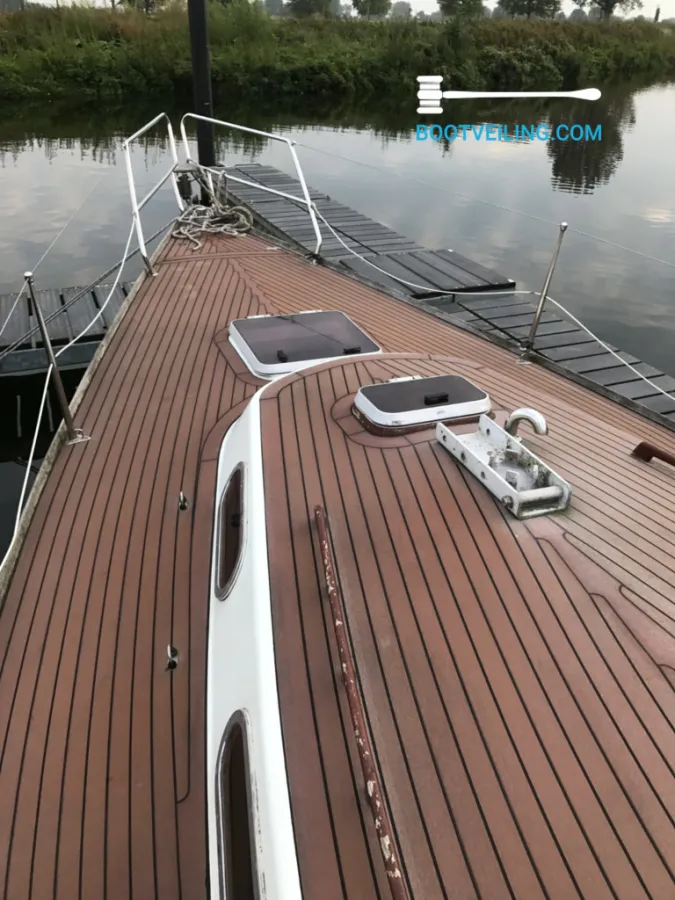 Polyester Sailboat Najade 1000